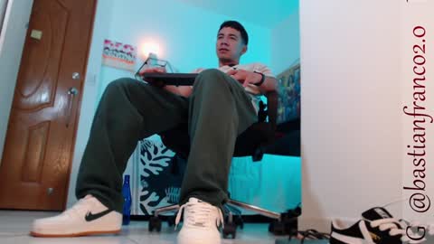 Bastian Independent Model online show from December 2024 04:47:02 AM