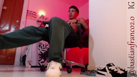 Bastian Independent Model online show from December 2024 07:54:01 AM