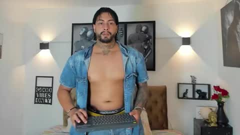 bastian_jones1 online show from October 2025 08:29:02 PM