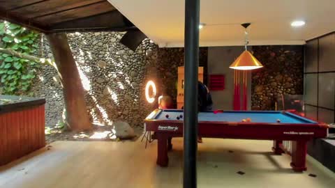 Bastian. online show from January 2025 03:21:01 PM