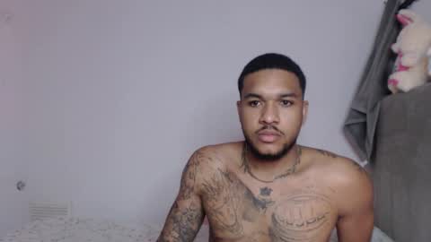 Snapshot of bat_777 chatting on January 2026 03:32:01 AM Aron online show from January 2026 03:32:01 AM