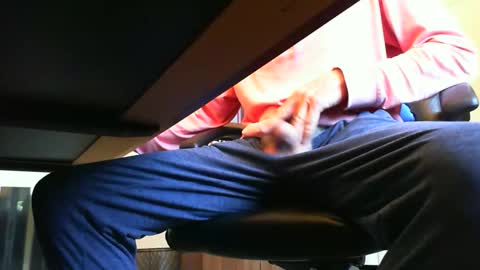 BateBro13 online show from April 2026 05:17:01 PM