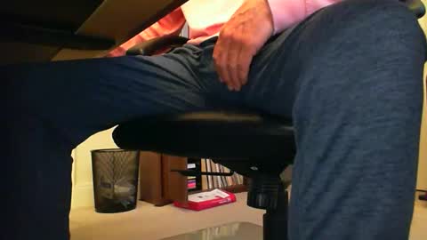 Snapshot of batebro13 chatting on May 2026 12:55:02 PM BateBro13 online show from May 2026 12:55:02 PM