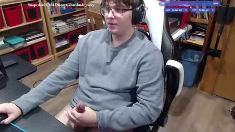 Ricky online show from October 2025 09:39:01 PM