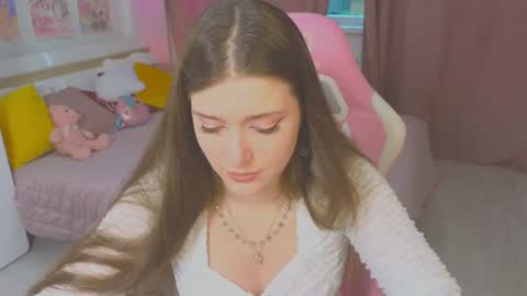 Snapshot of batty_sweetie chatting on July 2026 07:47:01 AM Jessica online show from July 2026 07:47:01 AM