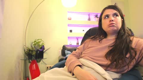 battymoll online show from December 2024 06:31:02 PM