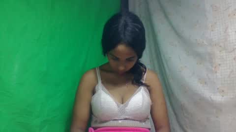 bavianona online show from November 2025 05:11:01 AM