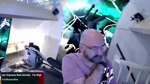 bazzz_8 online show from February 2025 05:54:01 PM