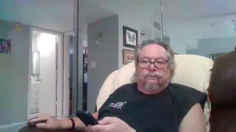 Snapshot of bbb1952 chatting on January 2026 04:34:02 PM Single Grandpa in Florida. Love to C2C and have Fun Privately online show from January 2026 04:34:02 PM