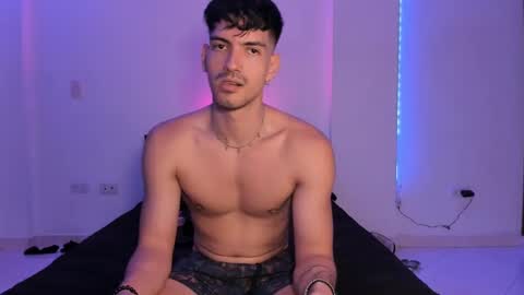 Valentino online show from December 2024 10:12:01 PM