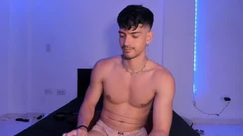 Valentino online show from December 2024 09:34:02 PM