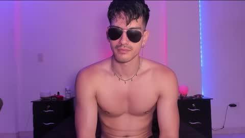 Valentino online show from January 2025 12:18:01 AM