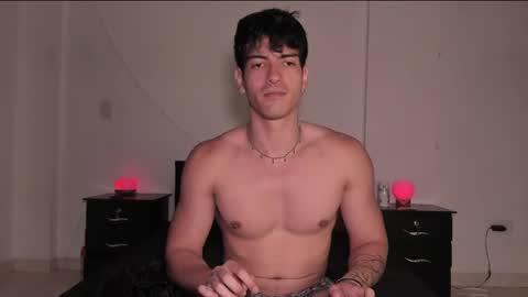 Valentino online show from March 2025 09:35:01 PM