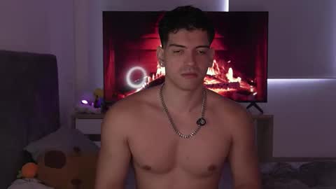 Valentino online show from March 2026 09:11:01 PM