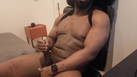 bbcthomas123112 online show from April 2026 10:56:02 PM