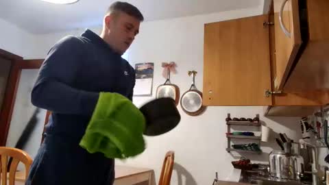 Snapshot of bbnamelezz chatting on October 2025 09:24:01 AM BB Namelezz online show from October 2025 09:24:01 AM