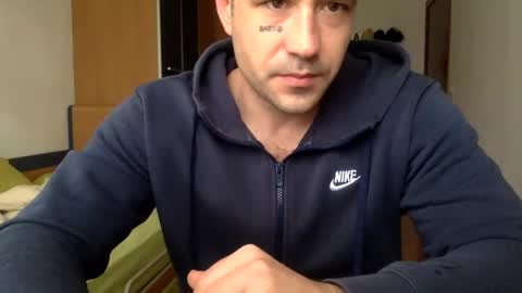 Snapshot of bbnamelezz chatting on March 2026 07:01:02 AM BB Namelezz online show from March 2026 07:01:02 AM