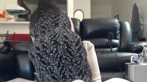 Julie online show from March 2026 06:03:02 PM