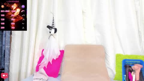 Salome online show from October 2025 09:05:02 PM