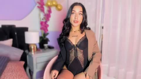Snapshot of bby_izzy chatting on June 2026 11:38:01 AM Bby online show from June 2026 11:38:01 AM