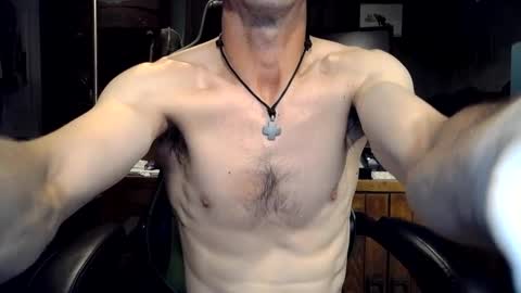 bchillin28 online show from September 2025 05:51:01 PM