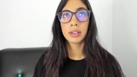 daniela villamizar online show from December 2024 05:48:01 PM