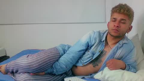 Sara  Juan online show from December 2024 07:22:01 AM