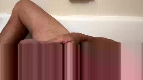 Snapshot of beachguy469 chatting on November 2025 05:51:02 AM BeachGuy online show from November 2025 05:51:02 AM