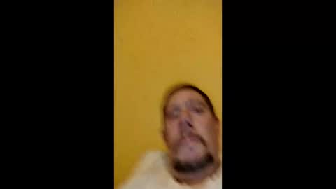 bear424194 online show from April 2026 10:07:01 PM