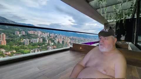 Dookie online show from February 2025 08:45:02 PM