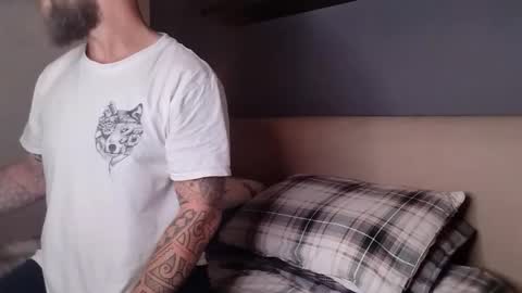 Snapshot of beardedtattedguy chatting on October 2025 03:12:01 PM beardedtattedguy online show from October 2025 03:12:01 PM