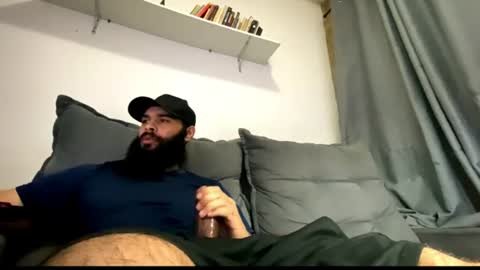 Snapshot of beardmax chatting on June 2026 08:42:01 AM Min online show from June 2026 08:42:01 AM