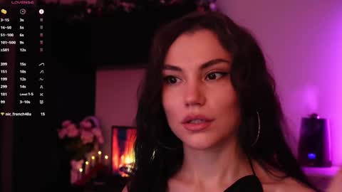 Snapshot of beatricefawne chatting on February 2025 10:07:02 PM Bzzz Bea online show from February 2025 10:07:02 PM