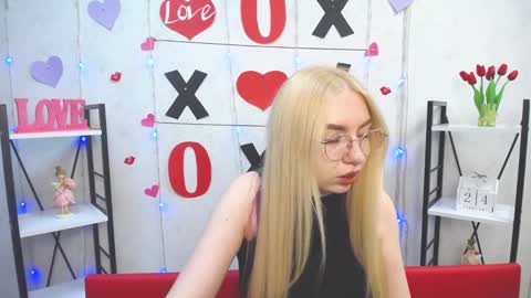 BeatriceFlyy online show from February 2025 04:47:01 PM