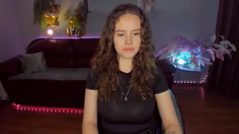 Snapshot of beatricewild chatting on May 2026 12:23:02 PM BeatriceWild online show from May 2026 12:23:02 PM