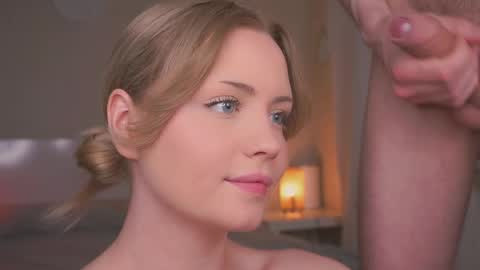 Snapshot of beatris_mils chatting on May 2026 02:14:01 PM Beatrice online show from May 2026 02:14:01 PM