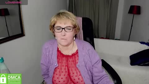 Snapshot of beautiful_lina7 chatting on December 2024 11:13:02 PM your Lana online show from December 2024 11:13:02 PM