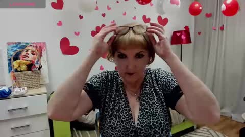 Snapshot of beautiful_lina7 chatting on February 2025 09:35:02 AM your Lana online show from February 2025 09:35:02 AM