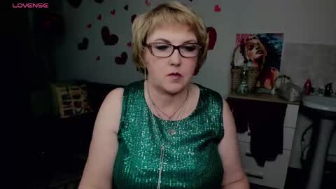 Snapshot of beautiful_lina7 chatting on March 2025 12:41:01 PM your Lana online show from March 2025 12:41:01 PM