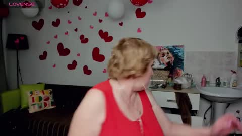 Snapshot of beautiful_lina7 chatting on March 2025 09:24:02 AM your Lana online show from March 2025 09:24:02 AM