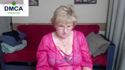 Snapshot of beautiful_lina7 chatting on November 2025 06:28:01 AM your Lana online show from November 2025 06:28:01 AM