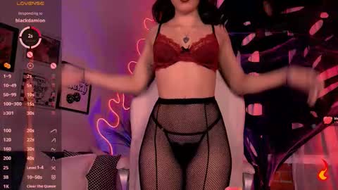 Chleo online show from October 2025 01:24:02 AM