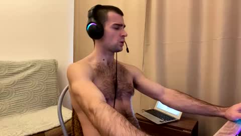 Nik online show from November 2025 09:19:02 AM