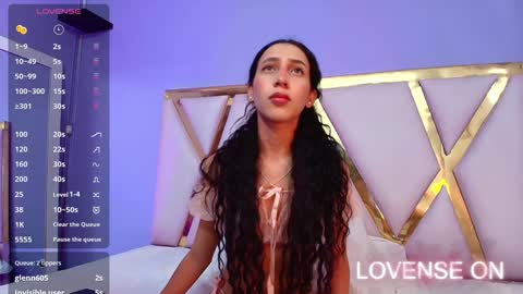 Snapshot of beautifulskinny18 chatting on December 2024 02:01:01 AM Shalom online show from December 2024 02:01:01 AM