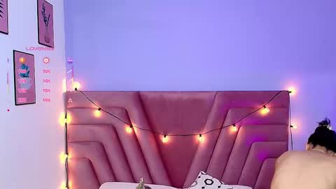 Snapshot of beautifulskinny18 chatting on February 2025 08:21:01 PM Shalom online show from February 2025 08:21:01 PM