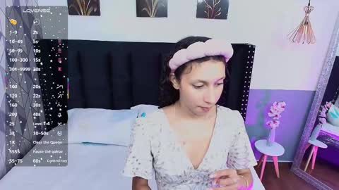 Snapshot of beautifulskinny18 chatting on February 2025 07:39:01 PM Shalom online show from February 2025 07:39:01 PM