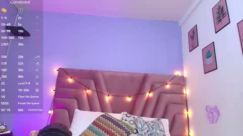 Snapshot of beautifulskinny18 chatting on February 2025 07:47:01 PM Shalom online show from February 2025 07:47:01 PM