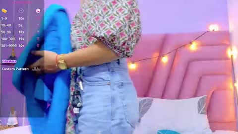 Snapshot of beautifulskinny18 chatting on September 2025 07:58:01 PM Shalom online show from September 2025 07:58:01 PM