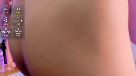 Snapshot of beautifulskinny18 chatting on September 2025 09:07:02 PM Shalom online show from September 2025 09:07:02 PM