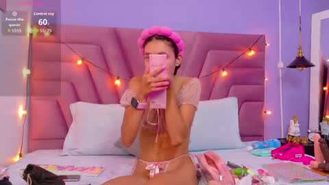 Snapshot of beautifulskinny18 chatting on September 2025 08:14:01 PM Shalom online show from September 2025 08:14:01 PM